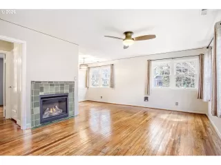 Photo #2: 100046766 Listing 