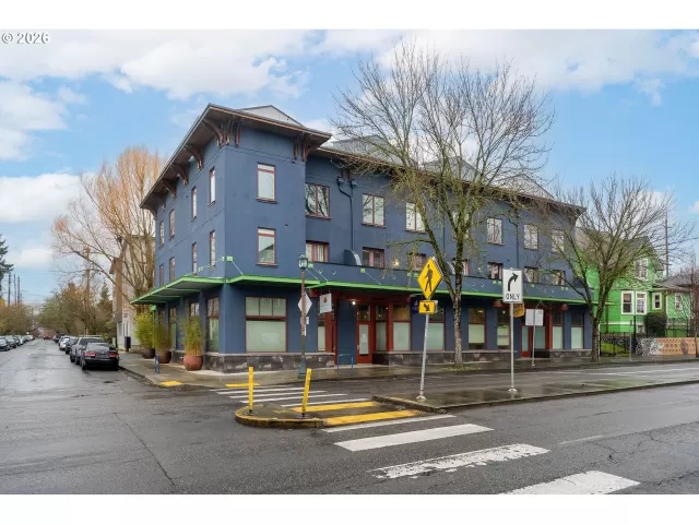 MLS: 100143358 Condo For Sale