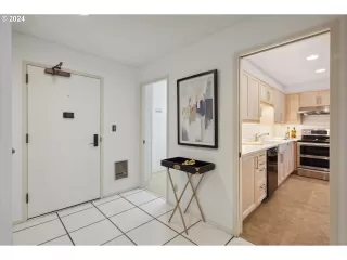 Photo #3: 100176845 Listing 