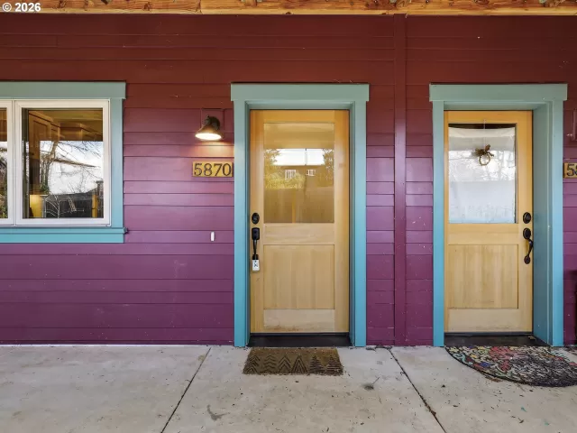 MLS: 100291455 Condo For Sale