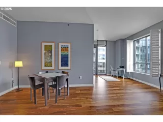 Photo #6: 100987343 Listing 