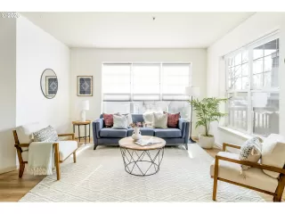 Photo #2: 101873886 Listing 