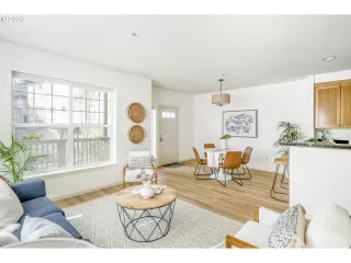 Photo #3: 101873886 Listing 