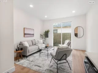 Photo #5: 102217129 Listing