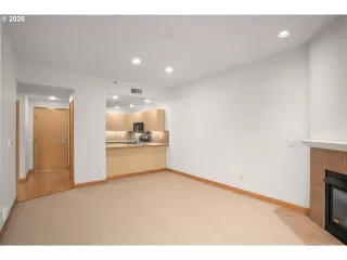 Photo #5: 102324754 Listing