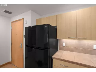 Photo #6: 102324754 Listing