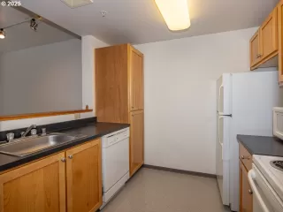 Photo #6: 102456262 Listing