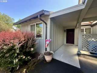 Photo #1: 102705815 Listing 