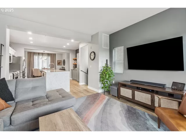 MLS: 102820751 Condo For Sale