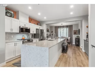 Photo #1: 102820751 Listing 