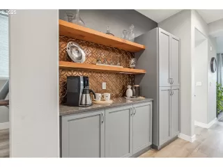 Photo #5: 102820751 Listing 