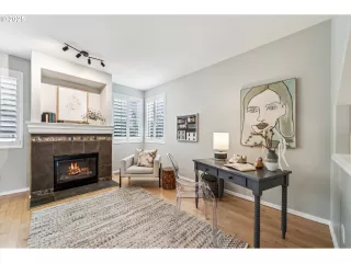 Photo #5: 103415685 Listing