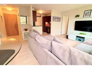 Photo #4: 103495234 Listing 