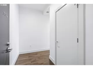 Photo #5: 104187319 Listing 