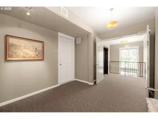 Photo #1: 104271350 Listing