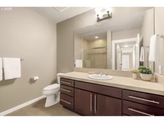 Photo #3: 104271350 Listing