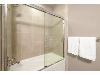 Photo #4: 104271350 Listing