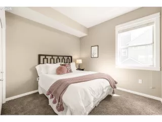 Photo #5: 104271350 Listing