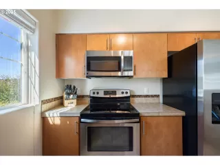 Photo #3: 104403178 Listing 