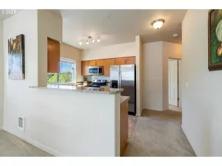 Photo #6: 104403178 Listing 