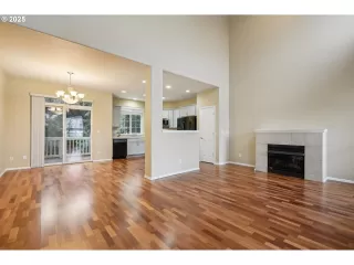 Photo #3: 104413066 Listing 