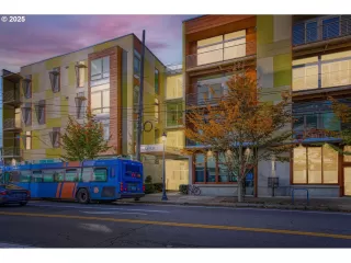 More Details about MLS # 104793861 : 1455 N KILLINGSWORTH ST 313