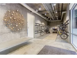 Photo #2: 104793861 Listing