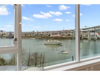 Photo #5: 104848722 Listing 