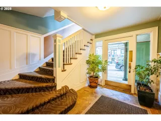 Photo #3: 104897963 Listing