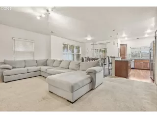 Photo #5: 105836349 Listing 