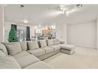 Photo #6: 105836349 Listing 