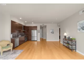 Photo #2: 106131646 Listing 