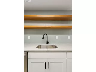 Photo #2: 106204541 Listing