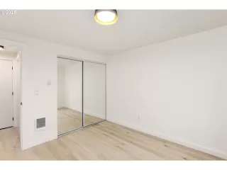 Photo #5: 106204541 Listing