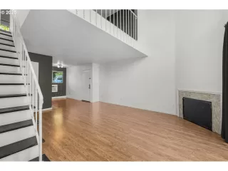 Photo #2: 107145302 Listing 