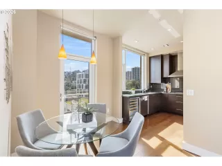 Photo #4: 108111150 Listing