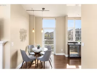 Photo #5: 108111150 Listing