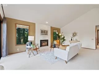 Photo #4: 108368054 Listing 