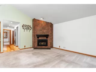 Photo #4: 108440271 Listing 