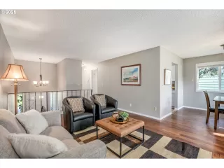 Photo #6: 108542955 Listing