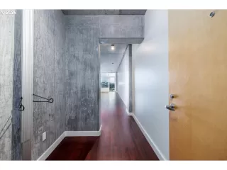 Photo #2: 108690984 Listing