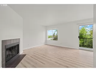 Photo #1: 108921765 Listing