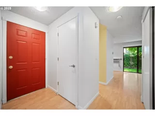 Photo #5: 108988633 Listing