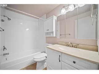 Photo #6: 108988633 Listing