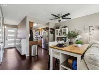 Photo #2: 109053185 Listing 