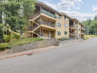 Photo #2: 109389044 Listing 