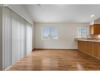 Photo #6: 110750591 Listing