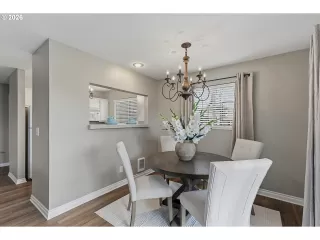 Photo #6: 111426504 Listing