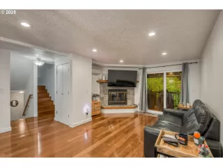 Photo #2: 112499641 Listing