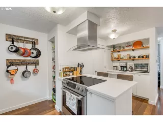 Photo #6: 112499641 Listing